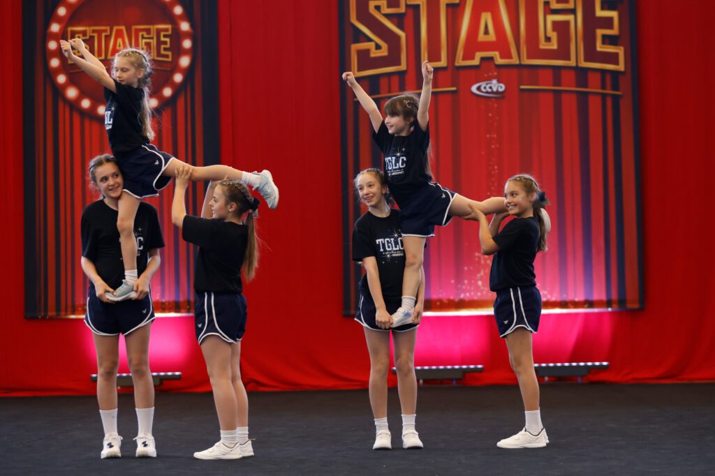 Cheerleader der TG erreichen Silber Status bei den Stage Events in Gelsenkirchen